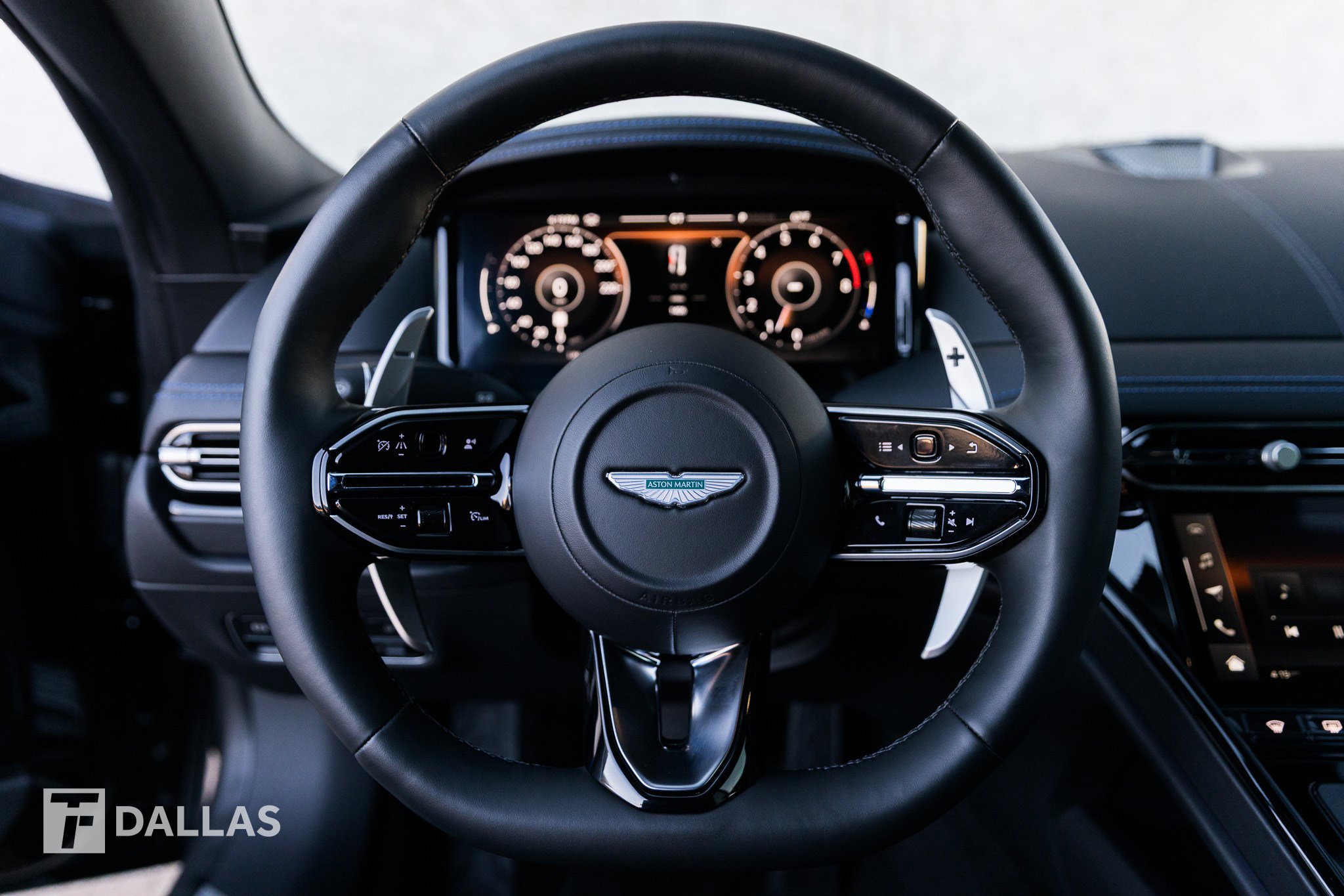 Used 2024 Aston Martin DB12 Coupe image 24