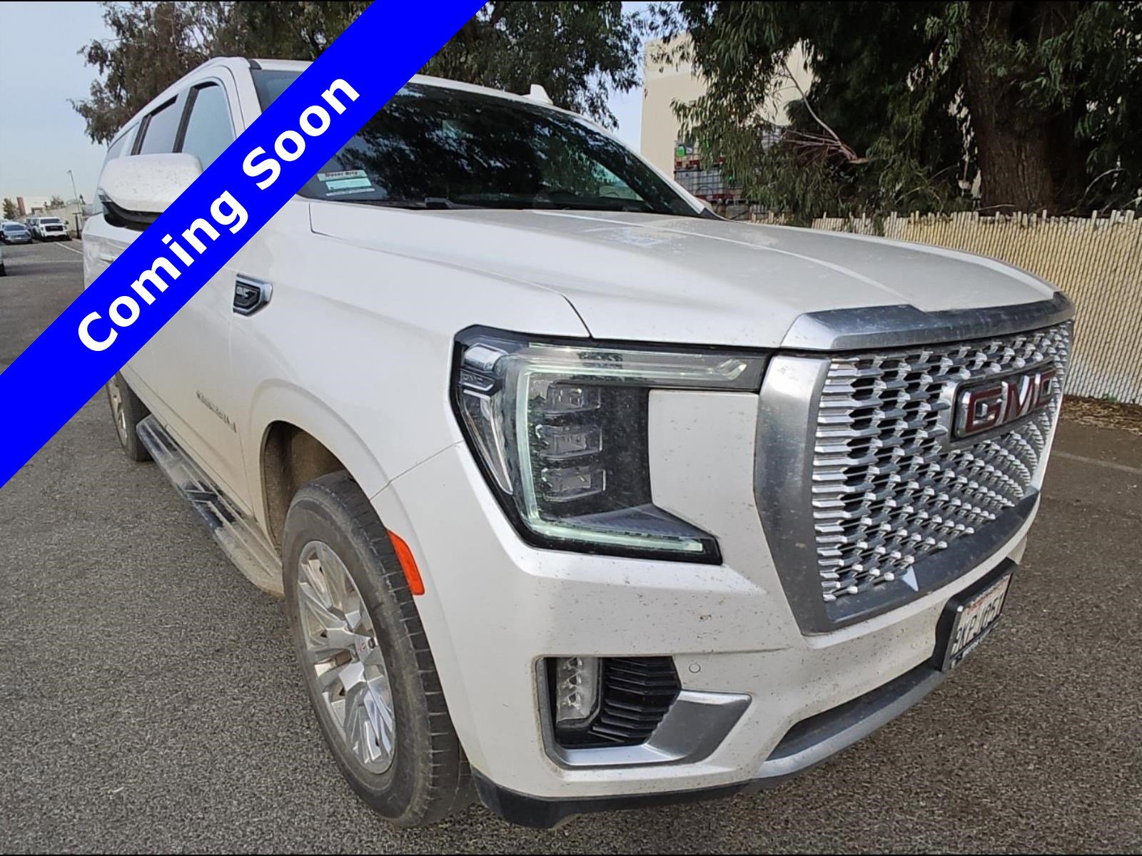 Used 2023 GMC Yukon XL Denali image 10