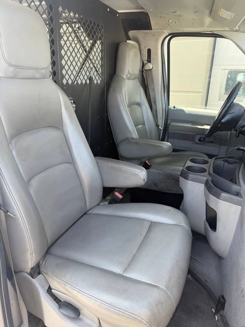 Used 2009 Ford E-250 and Econoline 250 image 11