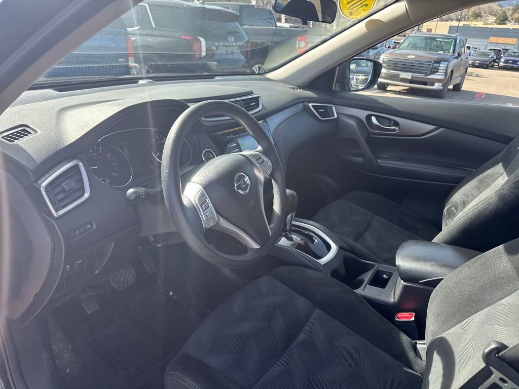 Used 2014 Nissan Rogue SV w/ SV Family Package image 18