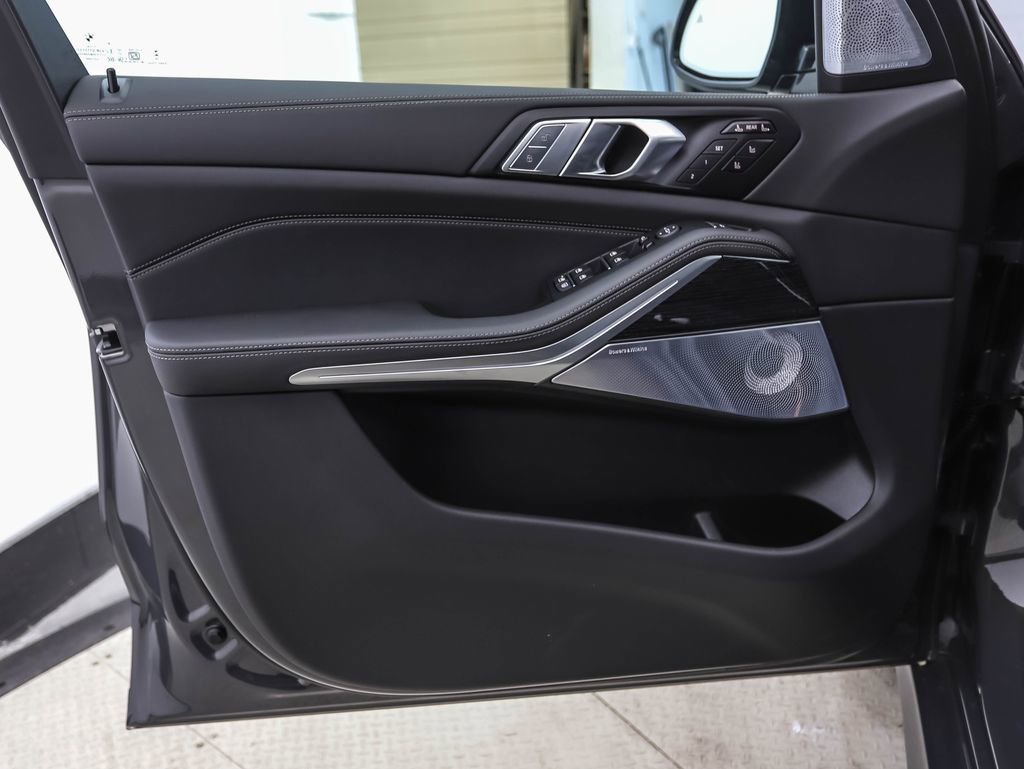 New 2026 BMW X7 xDrive40i image 9