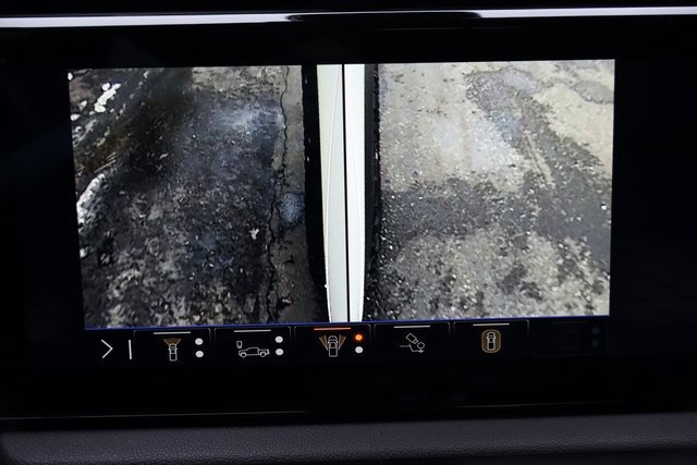 Used 2025 GMC Sierra 2500 AT4 w/ AT4 Premium Plus Package image 34