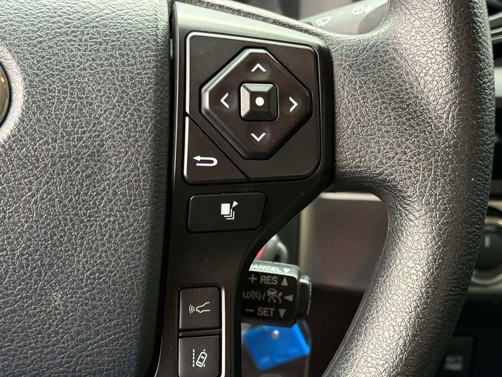 Used 2018 Toyota Tacoma SR w/ SR Convenience Package image 29
