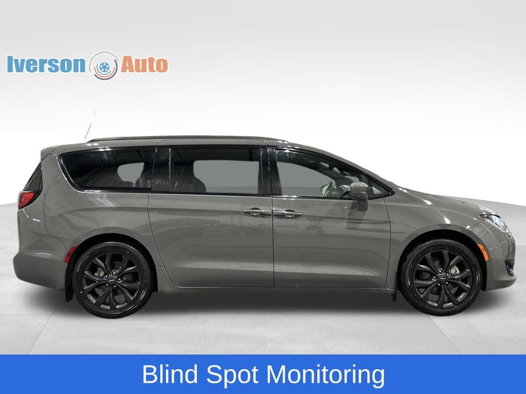 Used 2020 Chrysler Pacifica Touring-L w/ Advanced Safetytec Group image 11