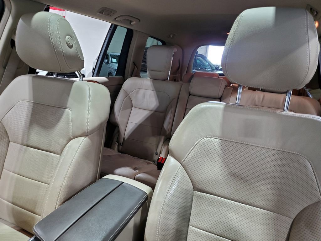 Used 2014 Mercedes-Benz GL 450 4MATIC image 42