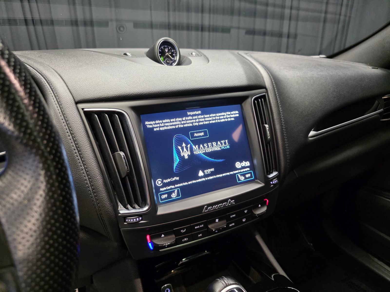 Used 2018 Maserati Levante GranSport AWD/4WD image 24