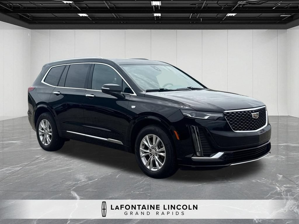 Used 2021 Cadillac XT6 Luxury w/ LPO, Floor Liner Package FWD image 7