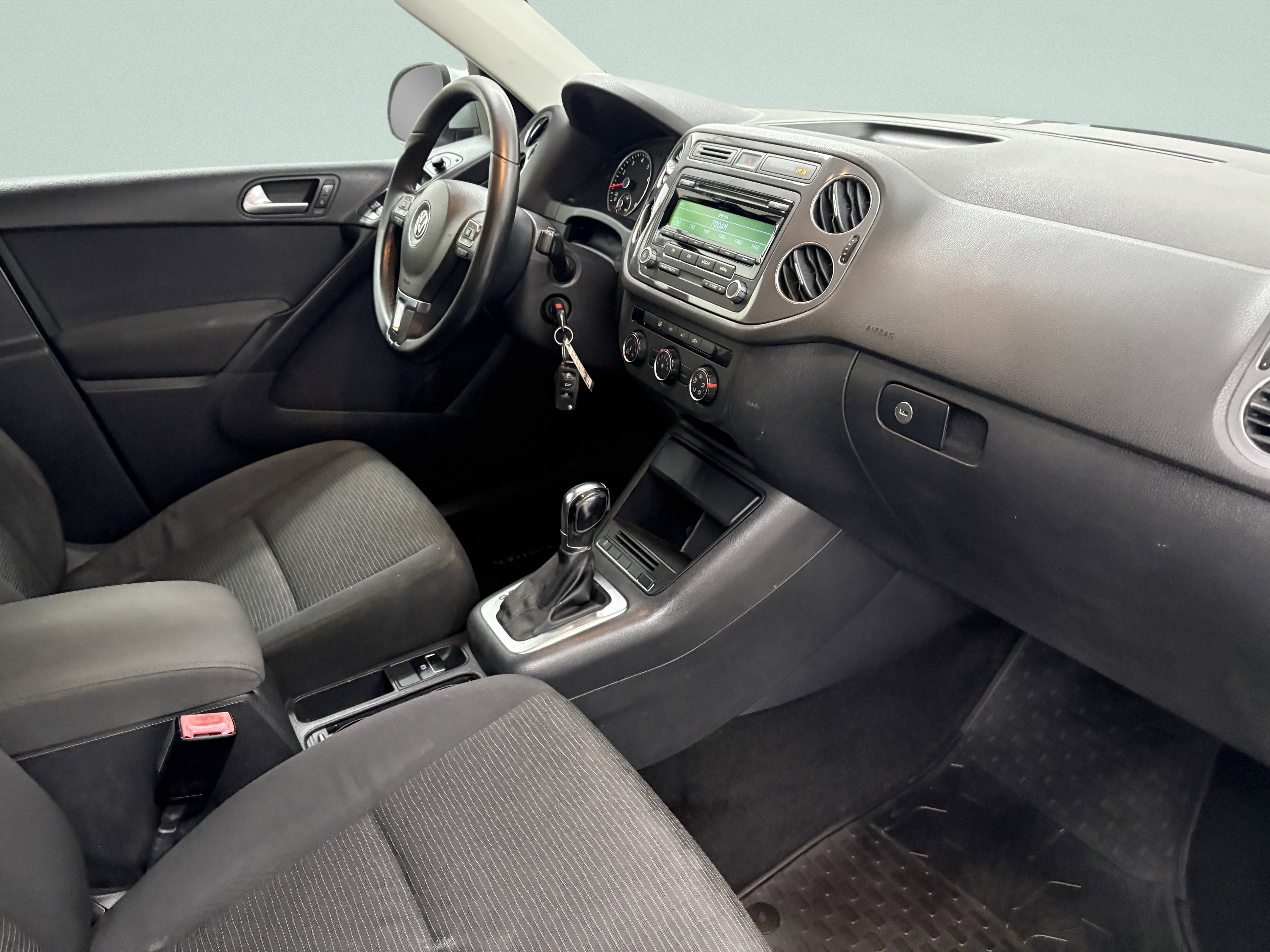 Used 2014 Volkswagen Tiguan S FWD image 20