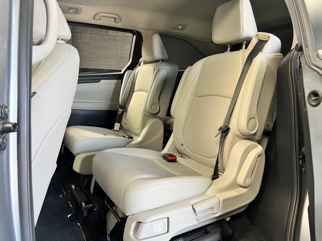 Used 2025 Honda Odyssey EX-L image 16