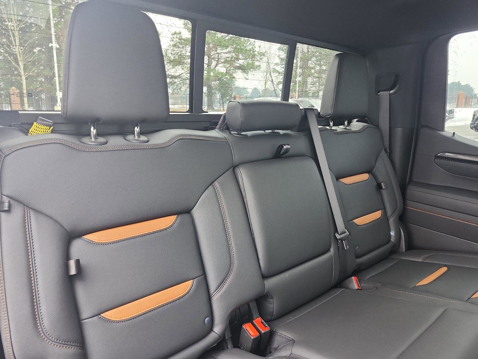 Used 2025 GMC Sierra 1500 AT4 w/ AT4 Premium Package image 8