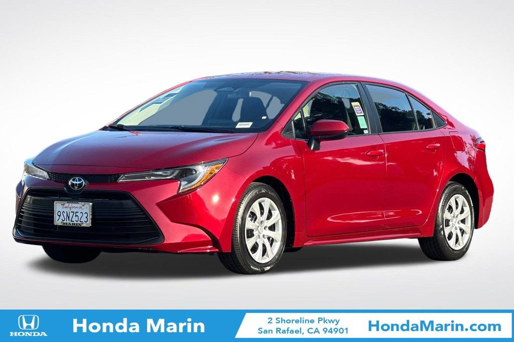 Used 2025 Toyota Corolla LE image 9