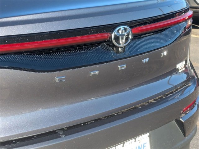 Used 2023 Toyota Crown XLE image 11