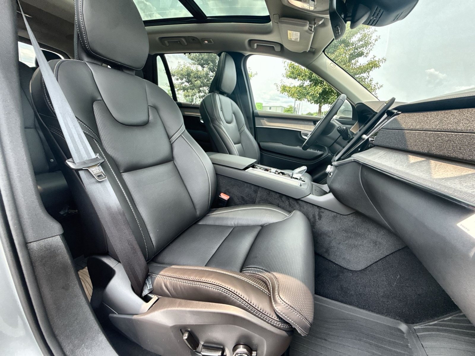 New 2026 Volvo XC90 B6 Ultra w/ Protection Package AWD/4WD image 28