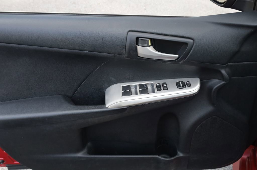 Used 2012 Toyota Camry SE image 17