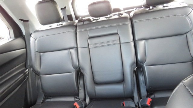 Certified 2022 Ford Explorer XLT w/ Equipment Group 202A image 8