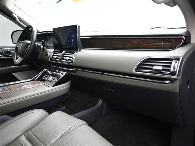 Used 2022 Lincoln Navigator Black Label image 29