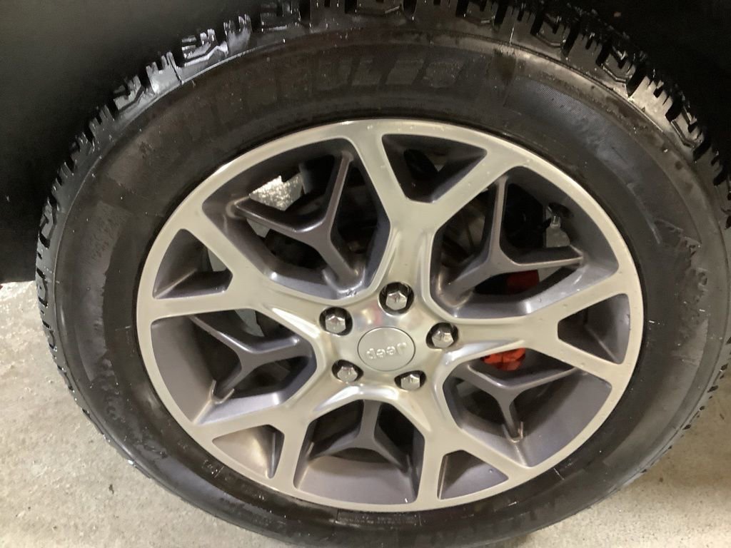 Certified 2018 Jeep Grand Cherokee Limited AWD/4WD image 22