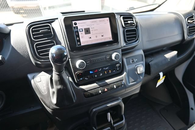New 2026 RAM ProMaster 2500 w/ Crew Van Package FWD image 12