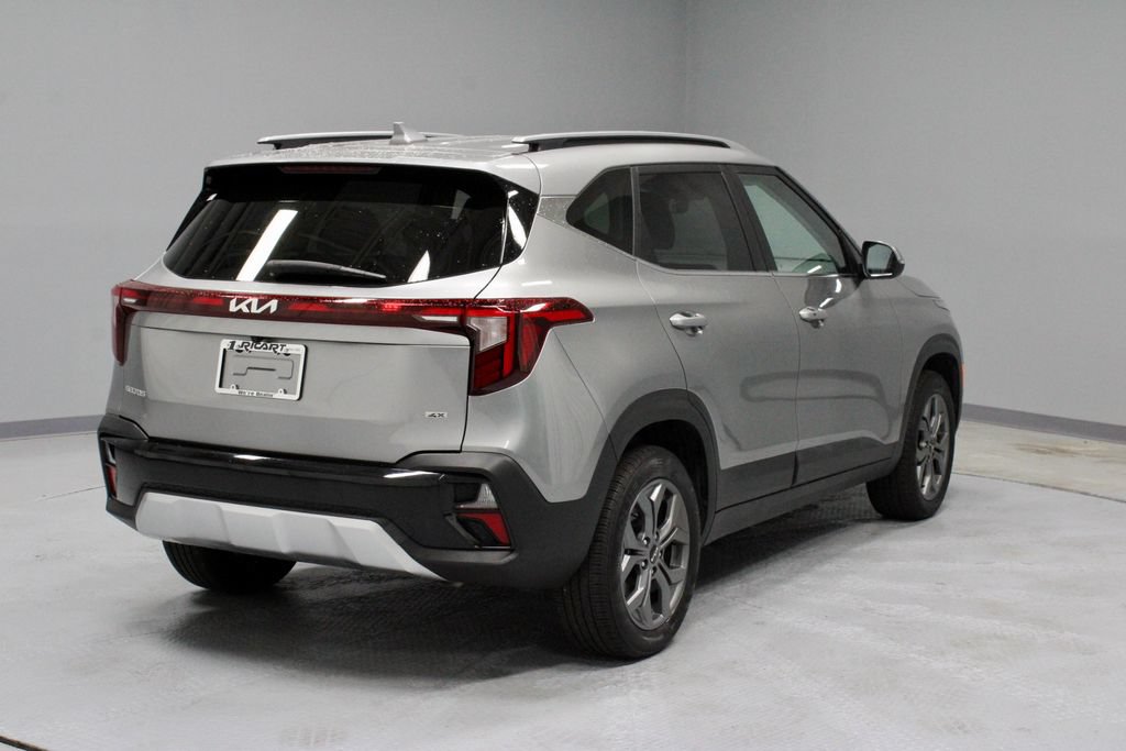 Used 2024 Kia Seltos S AWD/4WD image 12
