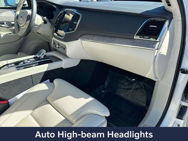 Used 2023 Volvo XC90 B6 Ultimate w/ Lounge Package image 18