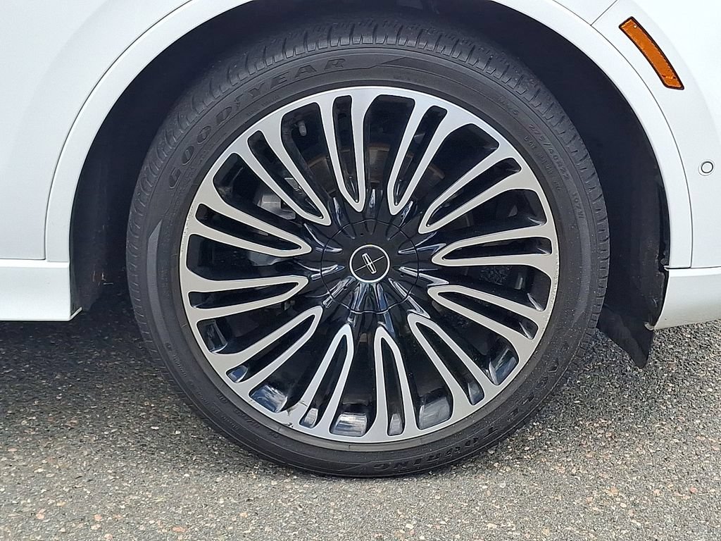 Certified 2023 Lincoln Aviator Black Label w/ Dynamic Handling Package AWD/4WD image 11