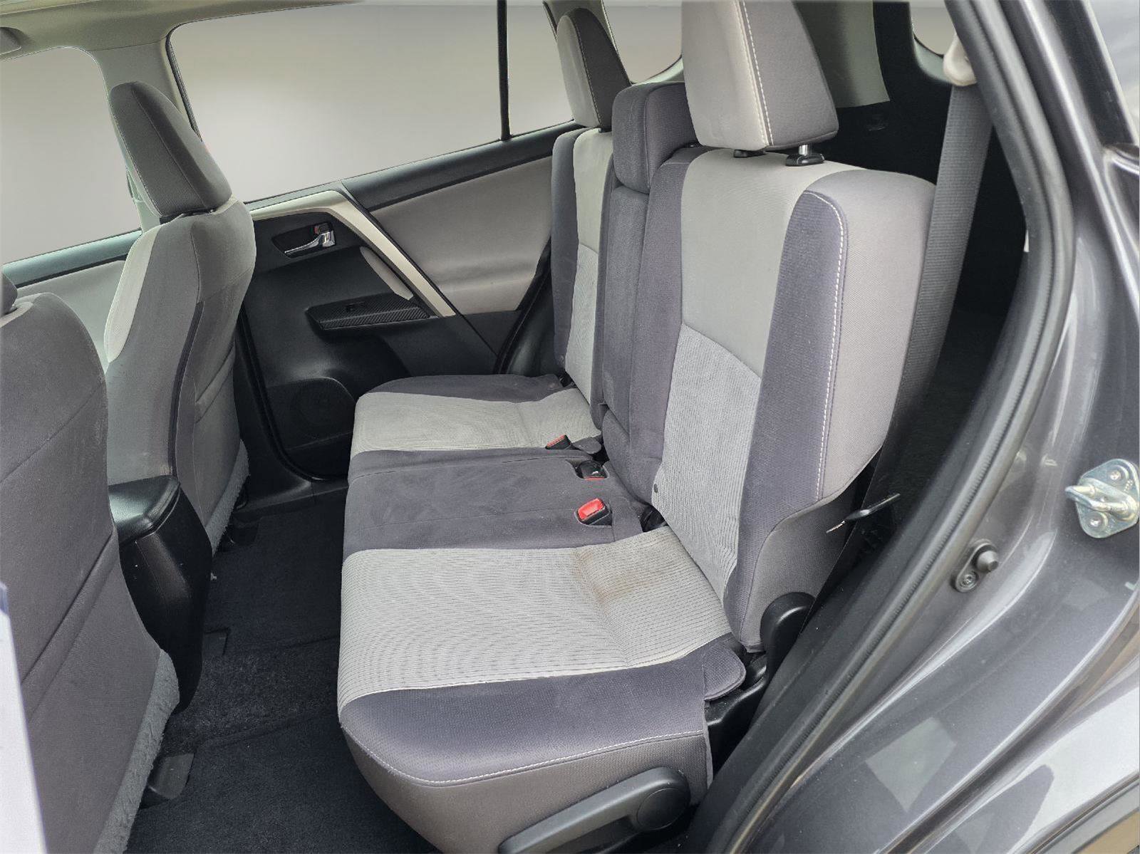 Used 2014 Toyota RAV4 XLE image 5