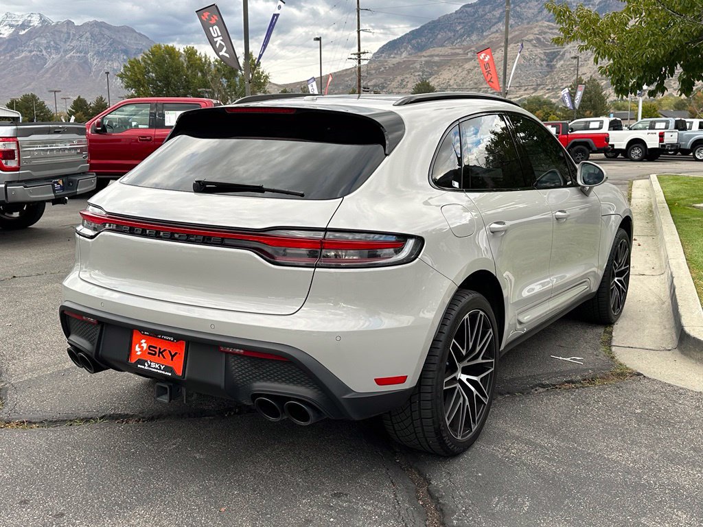 Used 2023 Porsche Macan AWD/4WD image 8