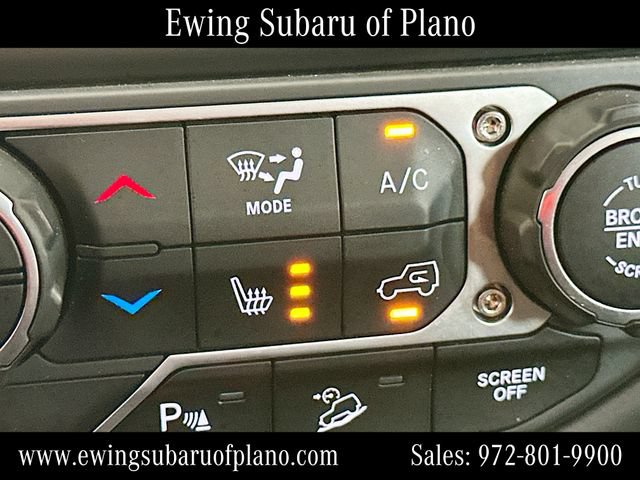 Used 2018 Jeep Wrangler Unlimited Sahara AWD/4WD image 21