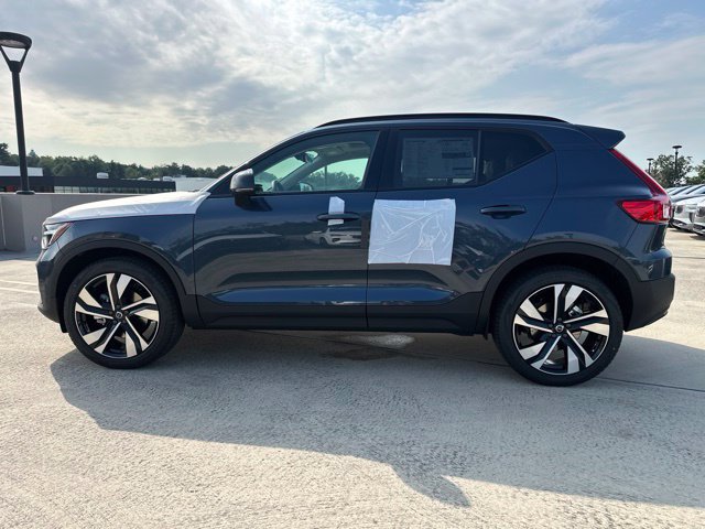 New 2026 Volvo XC40 B5 Ultra w/ Climate Package AWD/4WD image 4
