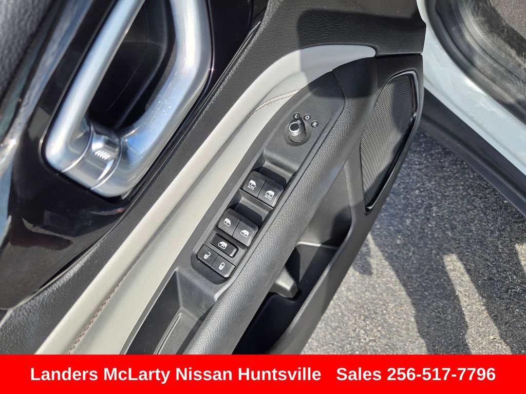 Used 2025 Jeep Compass Limited AWD/4WD image 23