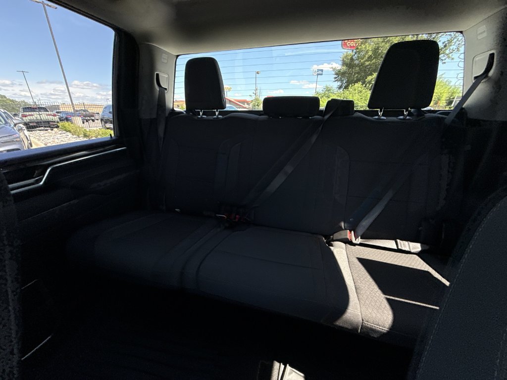 Used 2025 Chevrolet Silverado 2500 LT w/ Convenience Package AWD/4WD image 18