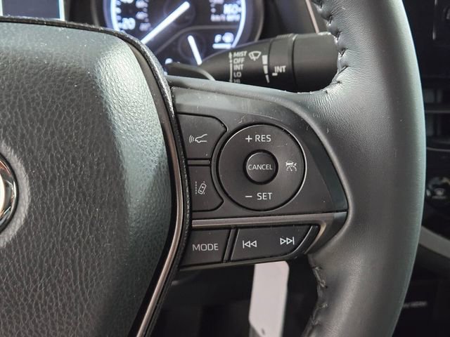 Used 2022 Toyota Camry SE w/ Carpet Mat Package (TMS) FWD image 31