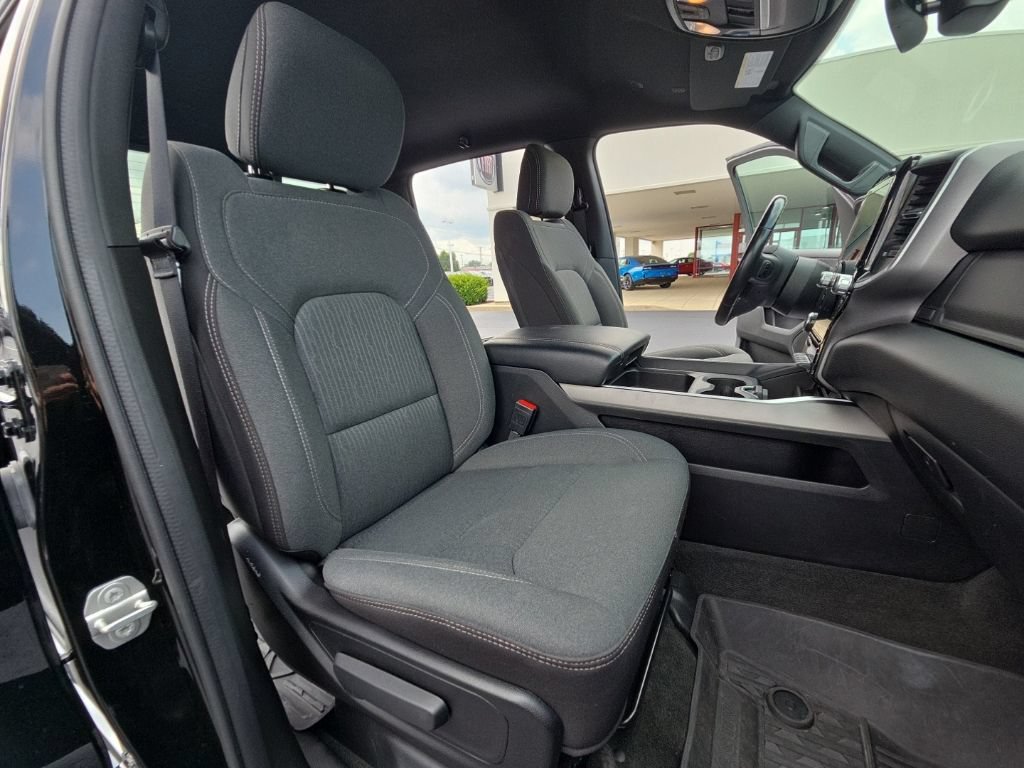 Used 2023 RAM 1500 Big Horn AWD/4WD image 25