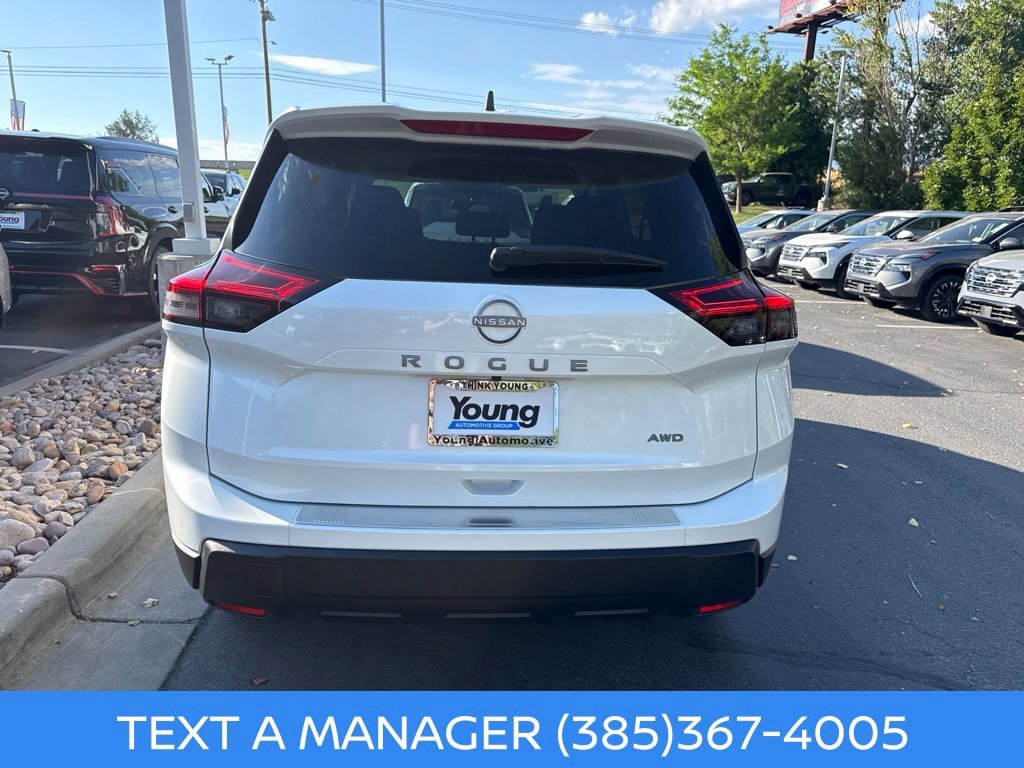 New 2026 Nissan Rogue SV AWD/4WD image 5