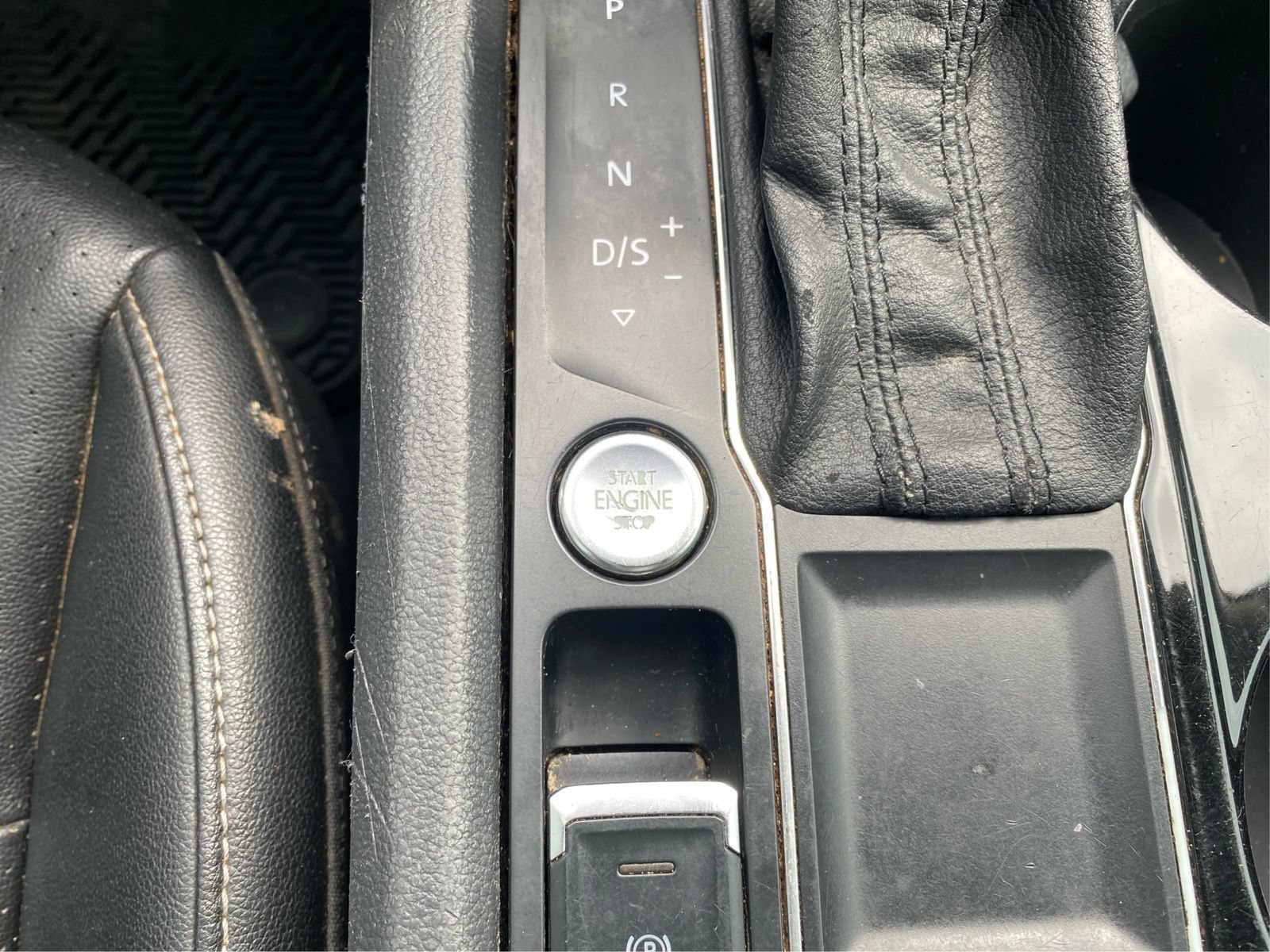 Used 2018 Volkswagen Atlas SEL FWD image 21