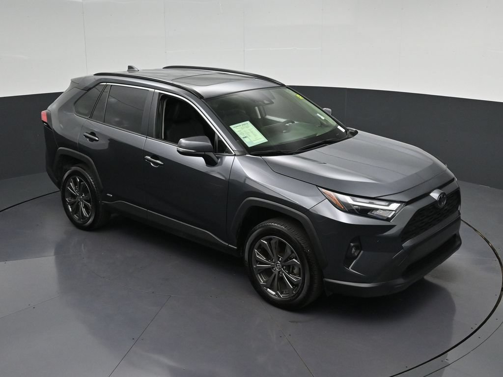Used 2025 Toyota RAV4 XLE Premium w/ Weather Package AWD/4WD image 22