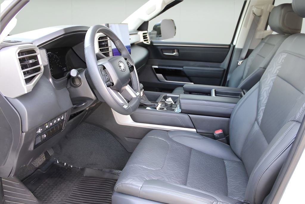 Used 2024 Toyota Tundra Limited AWD/4WD image 8