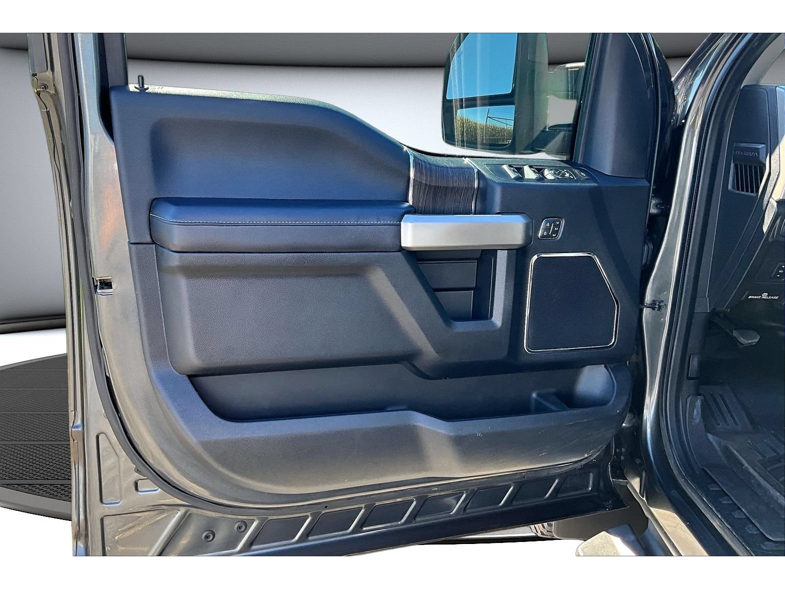 Used 2020 Ford F250 Lariat AWD/4WD image 32