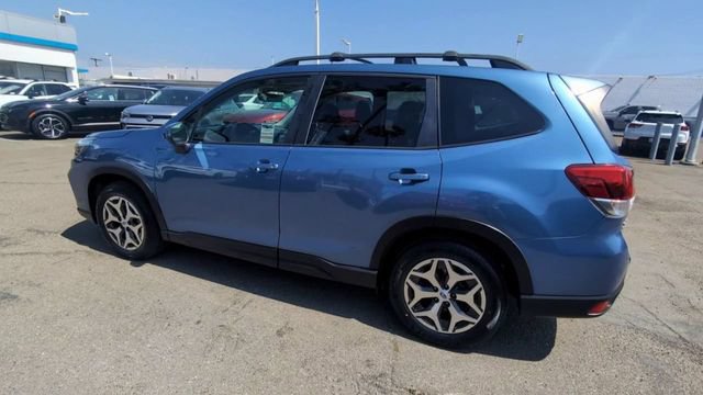 Used 2020 Subaru Forester Premium AWD/4WD image 6