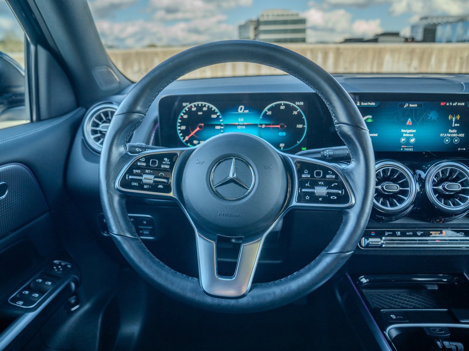 Used 2023 Mercedes-Benz EQB 250+ image 26