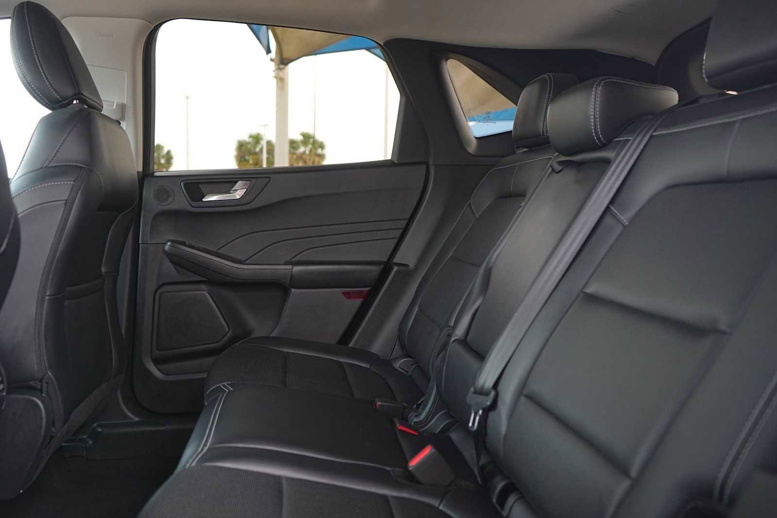 Used 2021 Ford Escape SEL w/ Technology Package FWD image 14