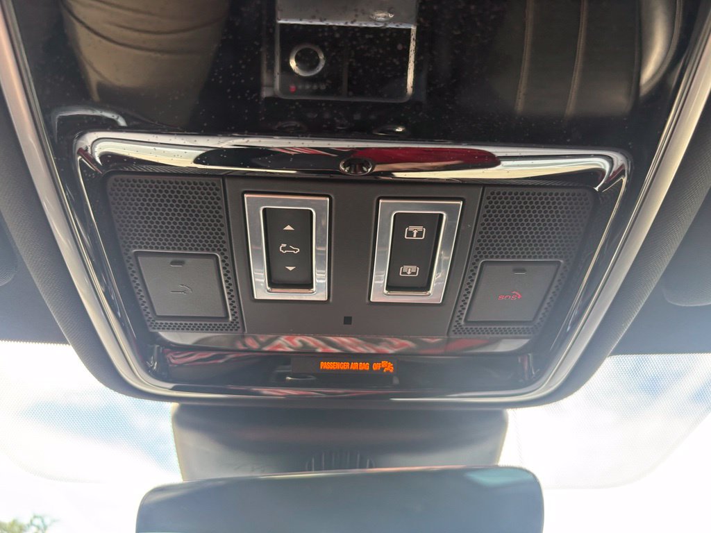 Used 2018 Land Rover Range Rover Velar R-Dynamic HSE AWD/4WD image 23