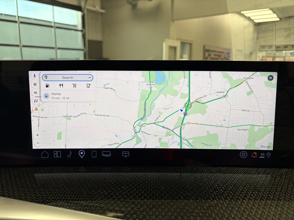 Used 2025 Cadillac Escalade ESV V image 27