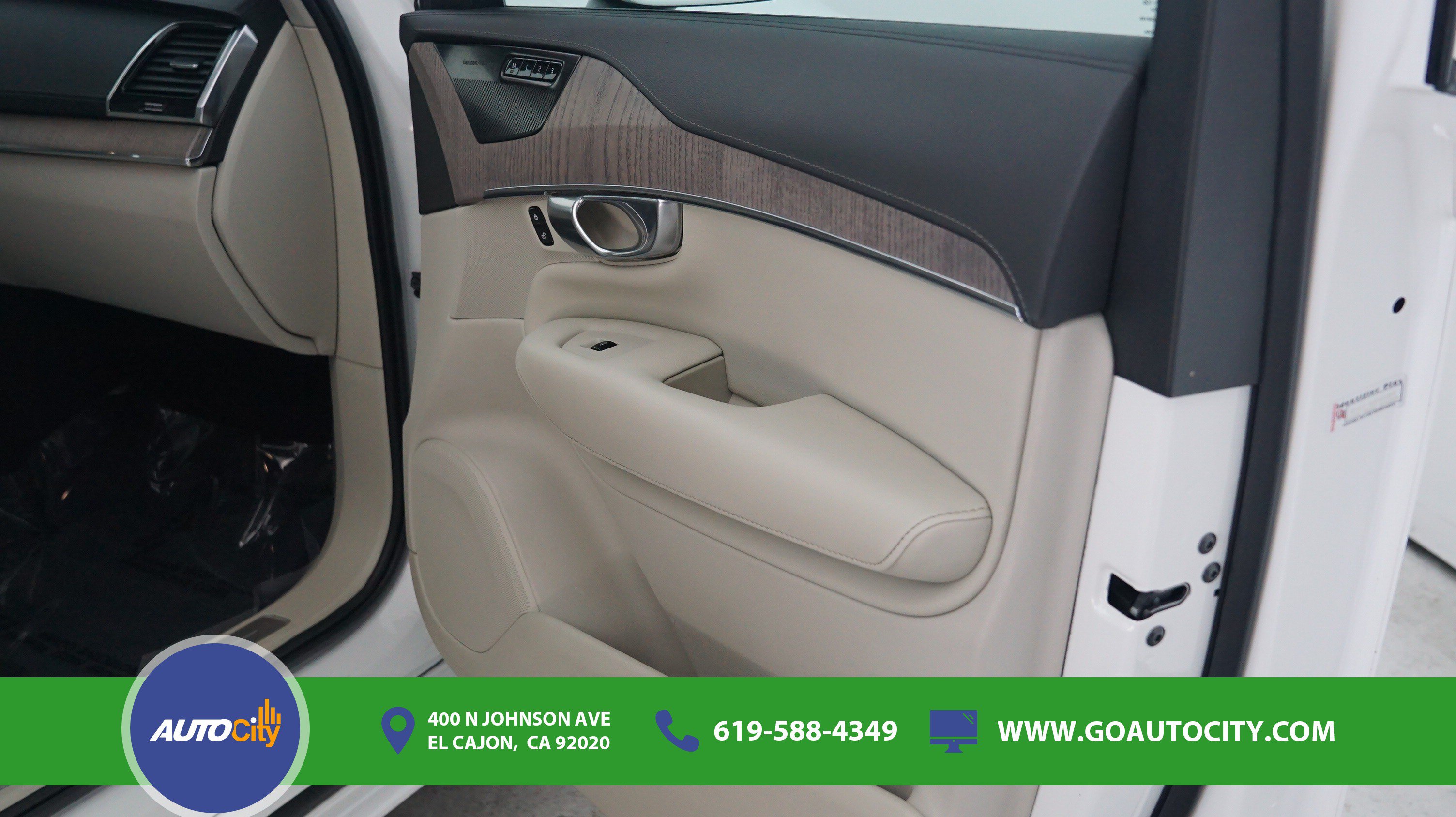 Used 2022 Volvo XC90 T8 Inscription w/ Advanced Package AWD/4WD image 18