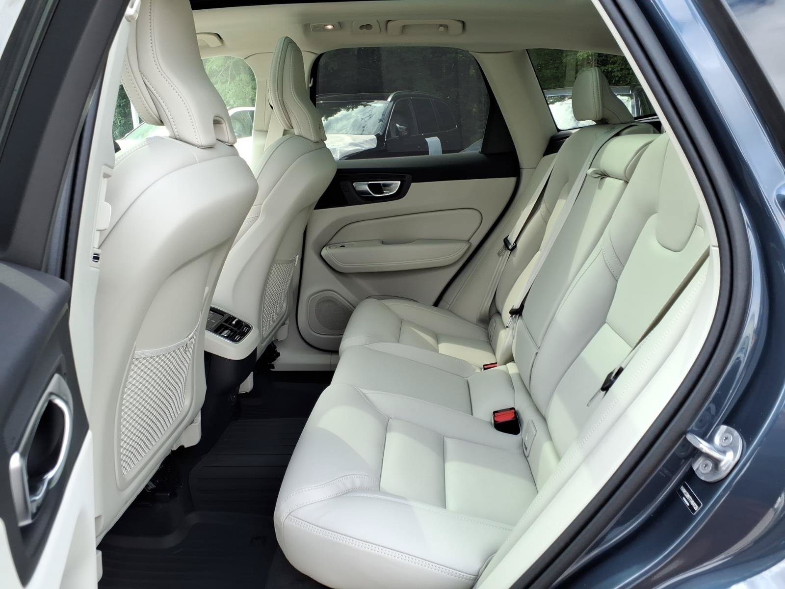 New 2026 Volvo XC60 T8 Ultra w/ Protection Package Premier AWD/4WD image 6