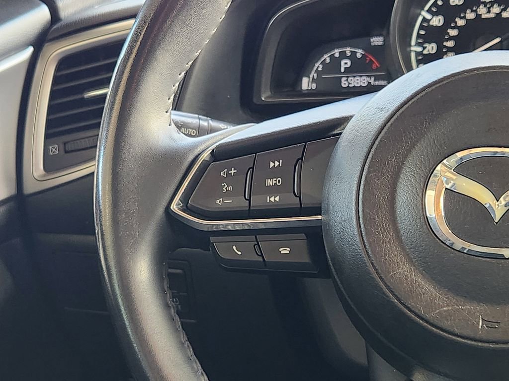 Used 2017 MAZDA MAZDA3 Touring image 29