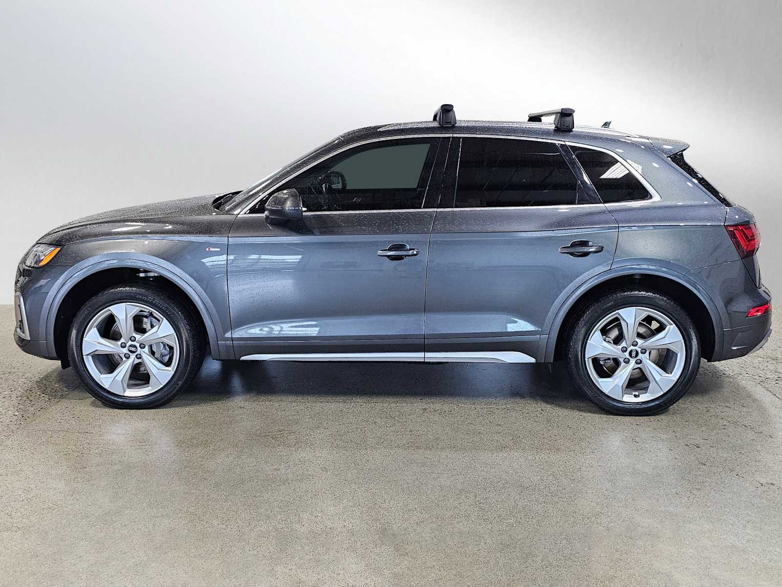 Used 2023 Audi Q5 2.0T Premium Plus w/ Premium Plus Package image 4