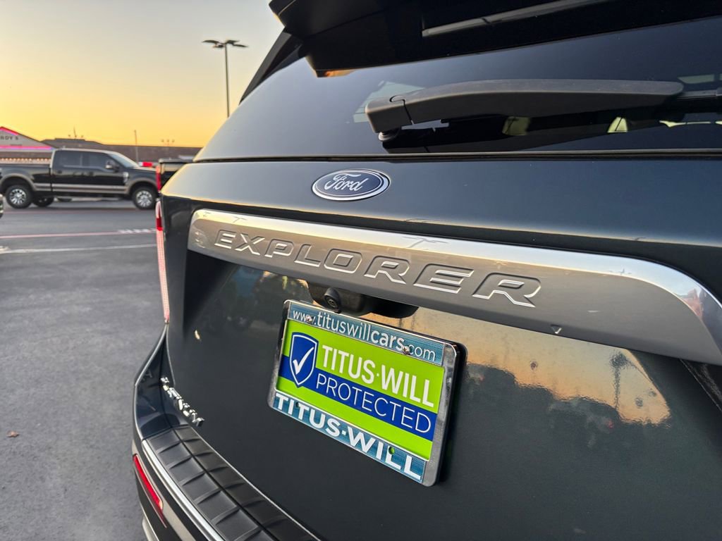 Used 2022 Ford Explorer Platinum w/ Equipment Group 601A image 31