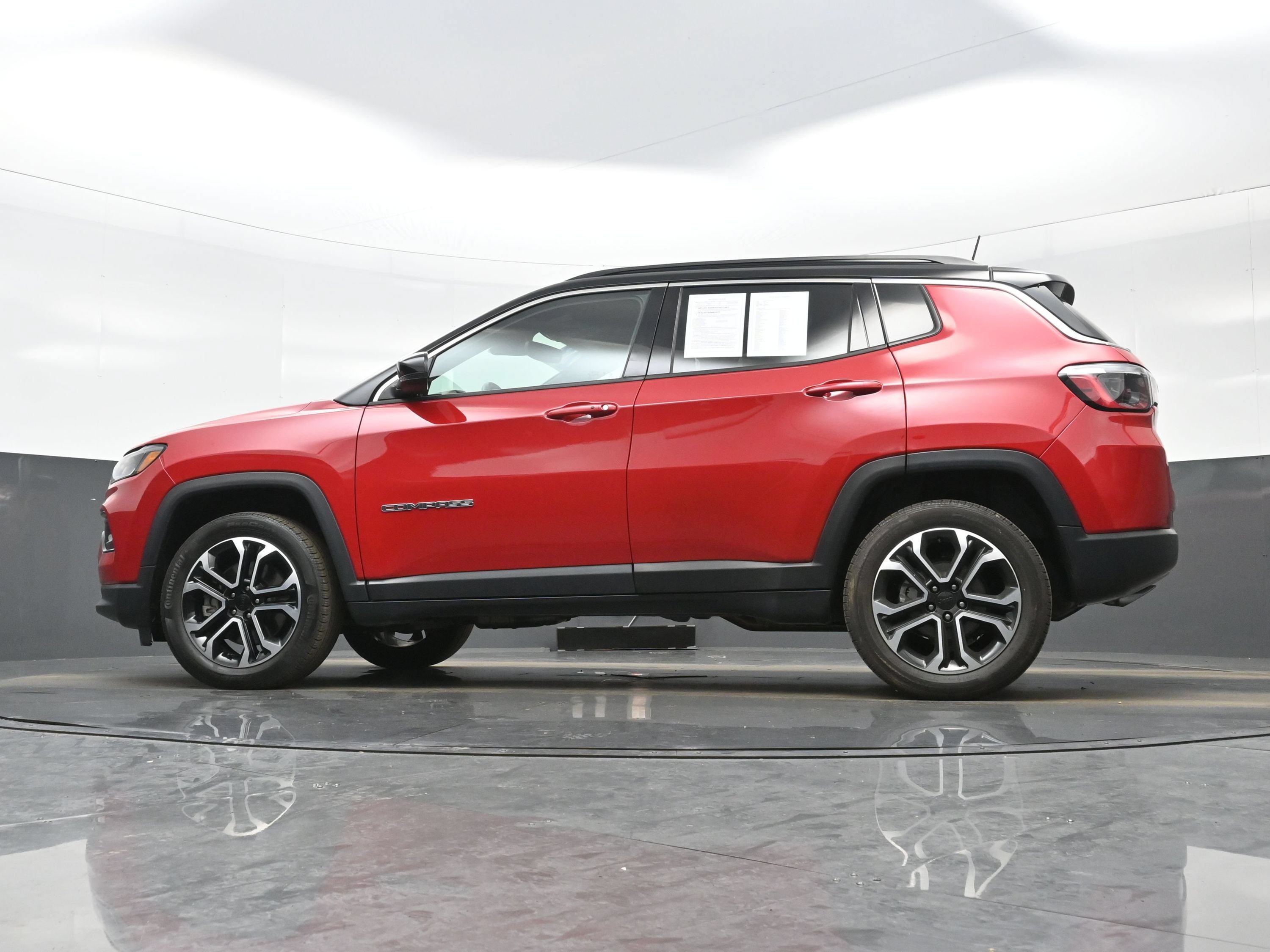 Used 2023 Jeep Compass Limited AWD/4WD image 29
