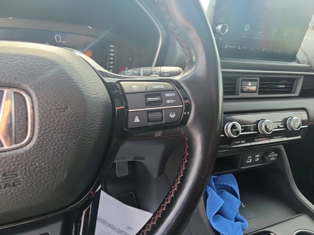 Certified 2025 Honda Pilot Black Edition image 19